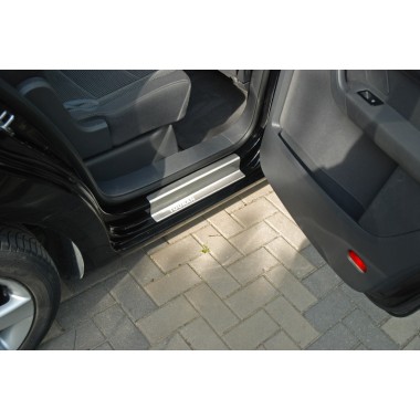 Накладки на пороги изогнутый профиль VW Touran II (2010- ) бренд – Croni главное фото